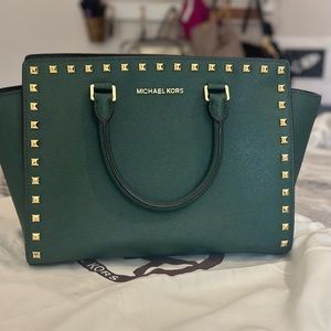 NWOT Michael Kors Selma tote-rare! Never worn or used